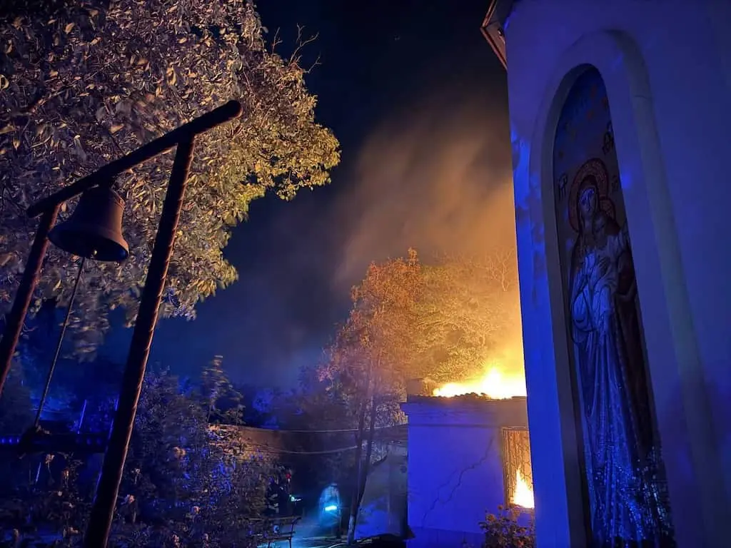 Ще одна важка ніч для Одеси: росіяни потрапили в пологовий будинок і зруйнували будинки, є загиблий (фото)