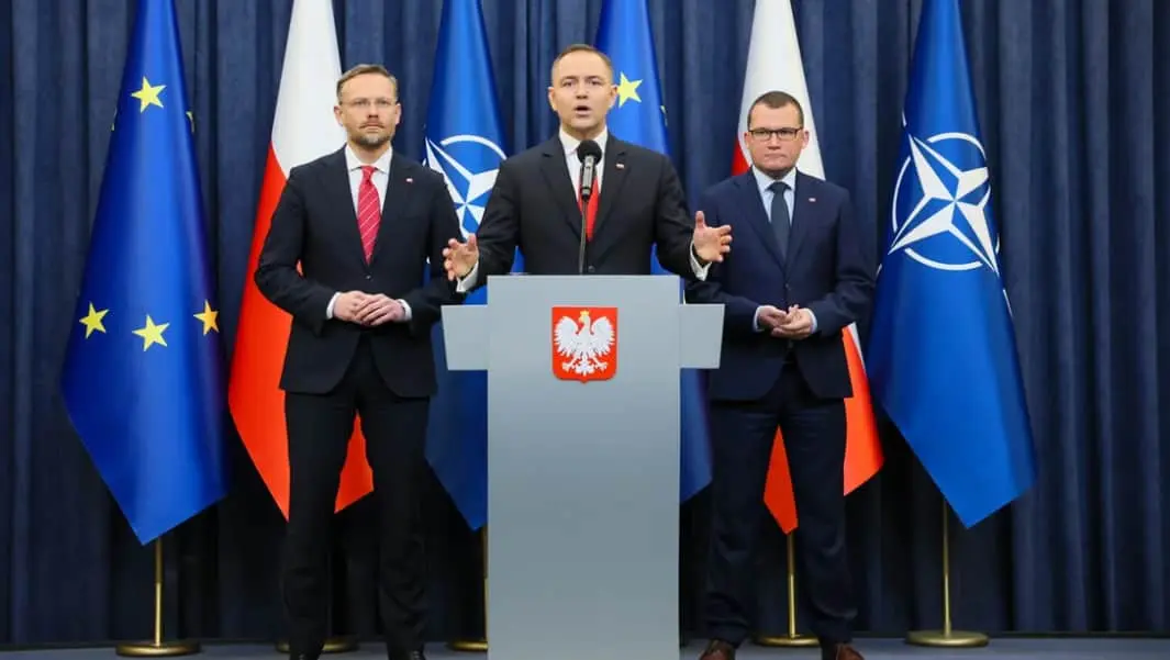 Більшість поляків підтримують вето президента на закон про допомогу українцям