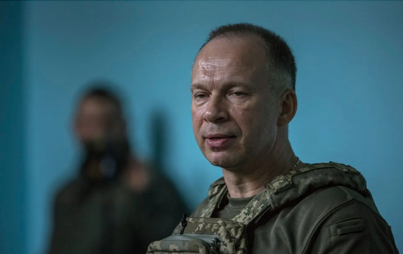 "Лисячі нори" замість фортець. Сирський розкрив, що диктує зміни в тактиці оборони