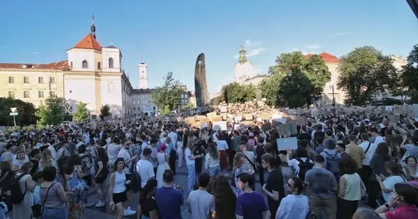 У Львові другий день тривають  масштабні протести через закон про ліквідацію НАБУ та САП