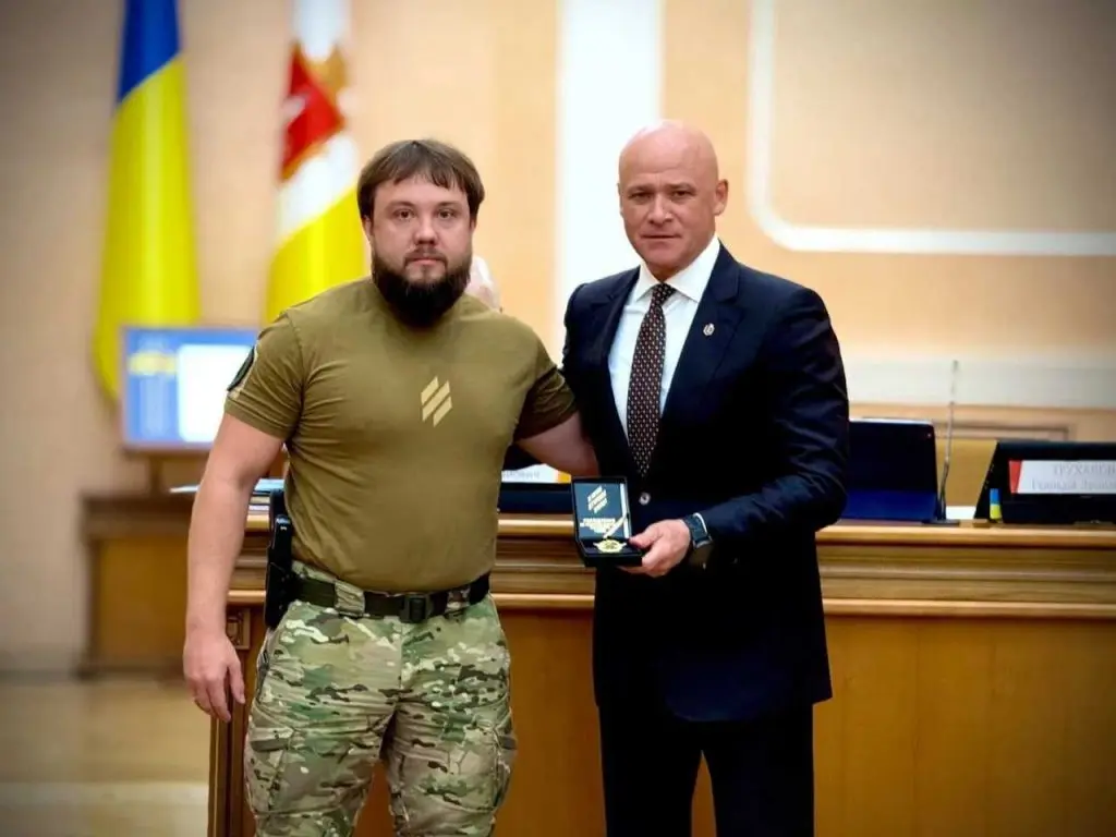 Геннадій Труханов похвалився нагородою від 3-ї штурмової та наразився на критику