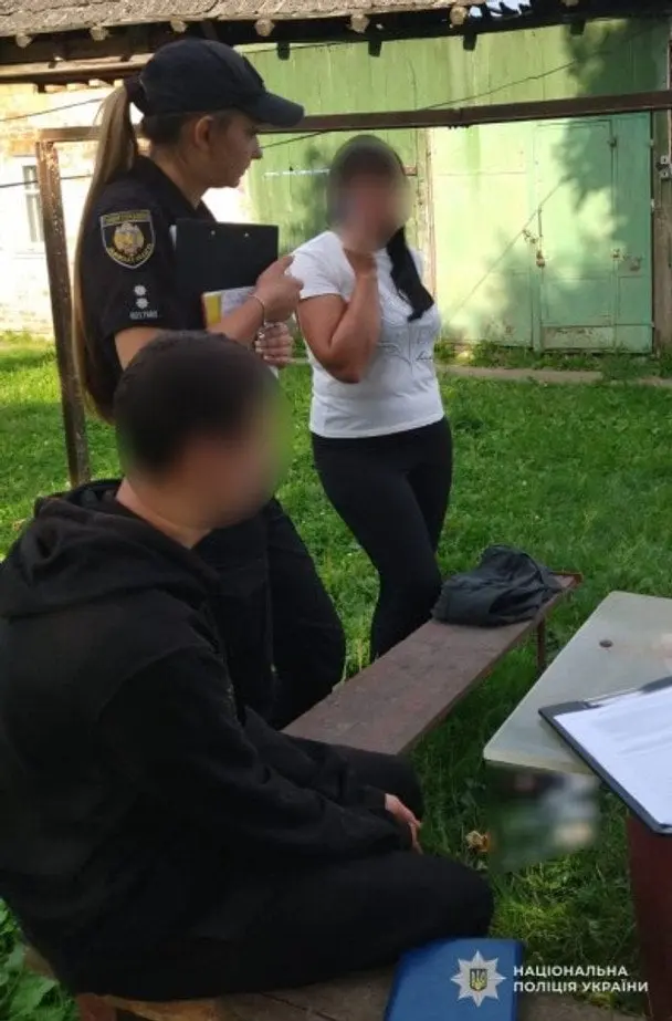 Цькували товариша та виклали відео в Інтернет: поліція повідомила, хто відповість за булінг (фото)