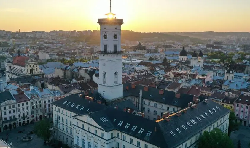 Мовний конфлікт у Львові: скандал в музеї та реакція чиновників