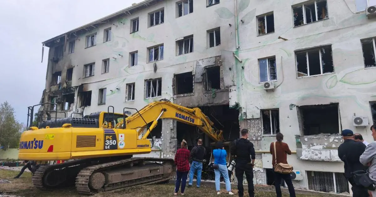 У Харкові російські безпілотники пошкодили 20 будівель 