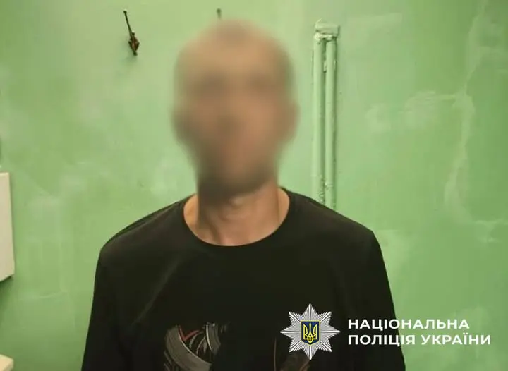 Чоловік, який вкрав у військового в столичном метро окуляри, отримав п’ять років