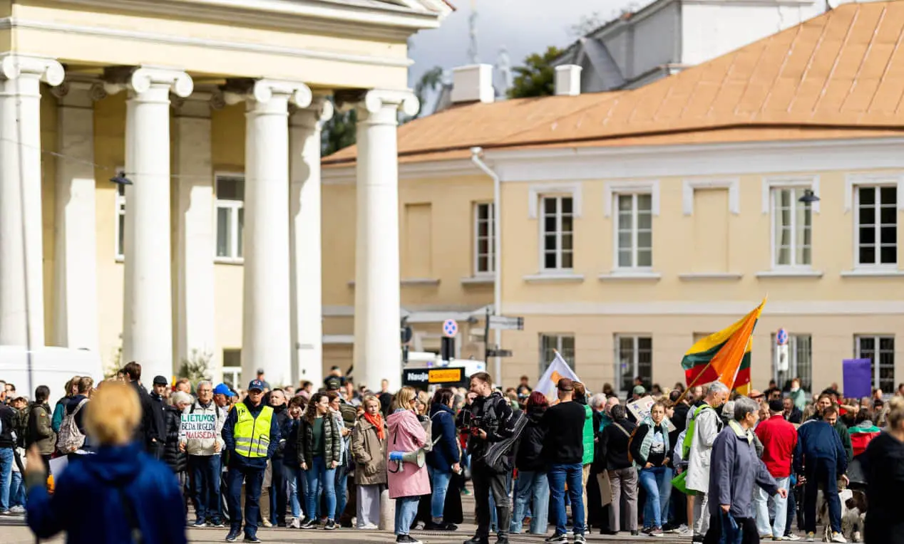 У Литві – багатотисячний протест проти нової керівної коаліції
