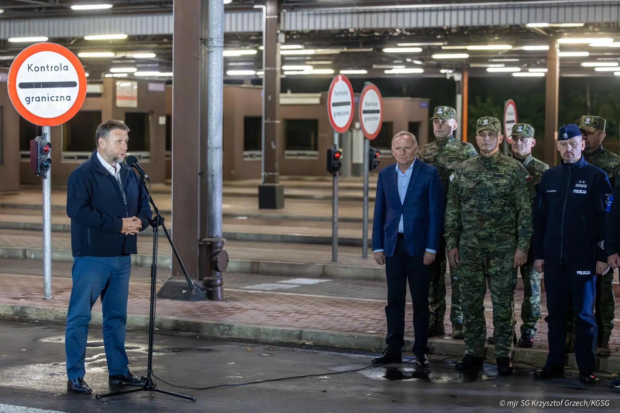 Польша полностью закрыла границу с Беларусью на фоне учений "Запад"