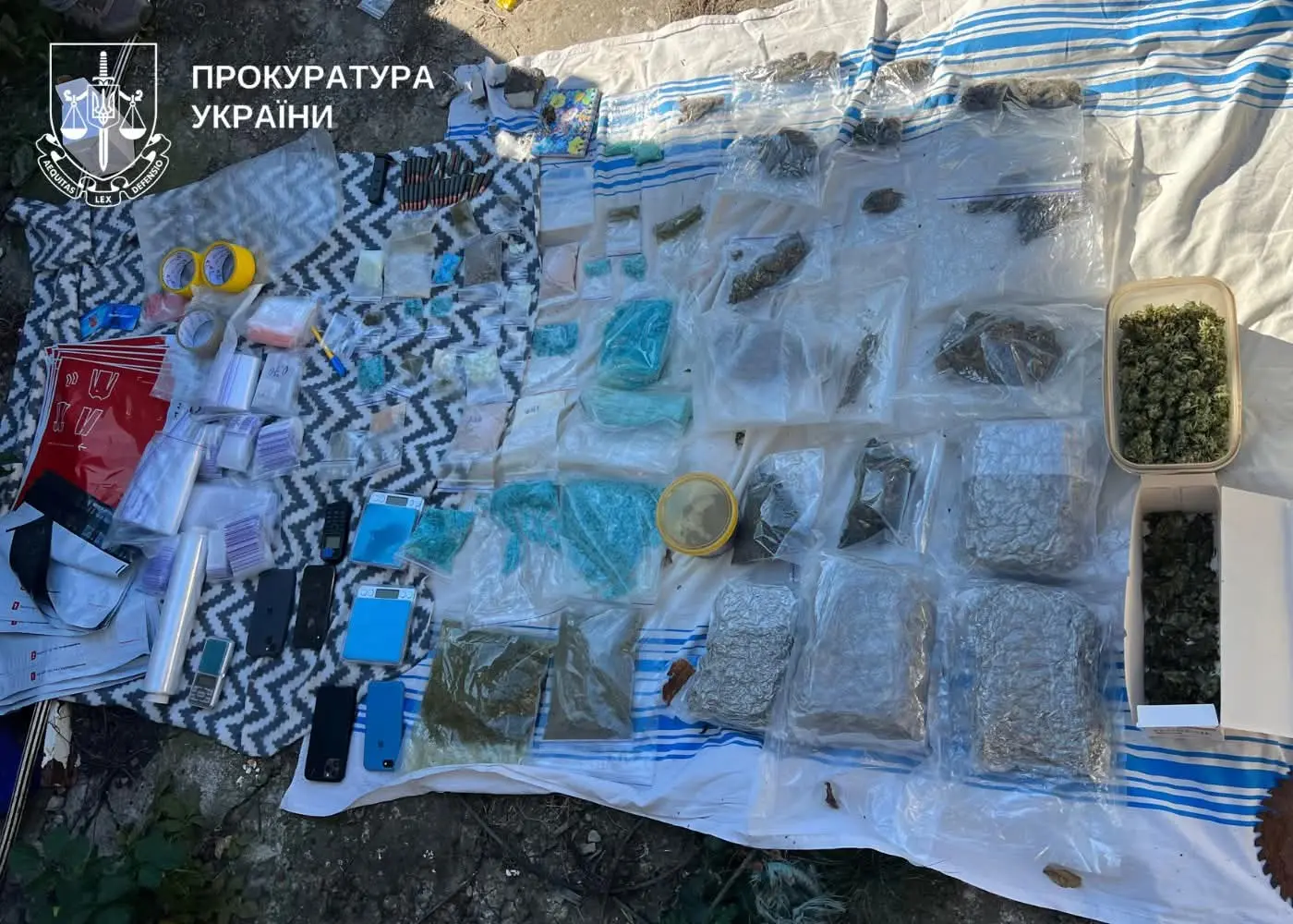 У Києві викрили наркоугруповання, у яких вилучили наркотики на понад 4 млн грн