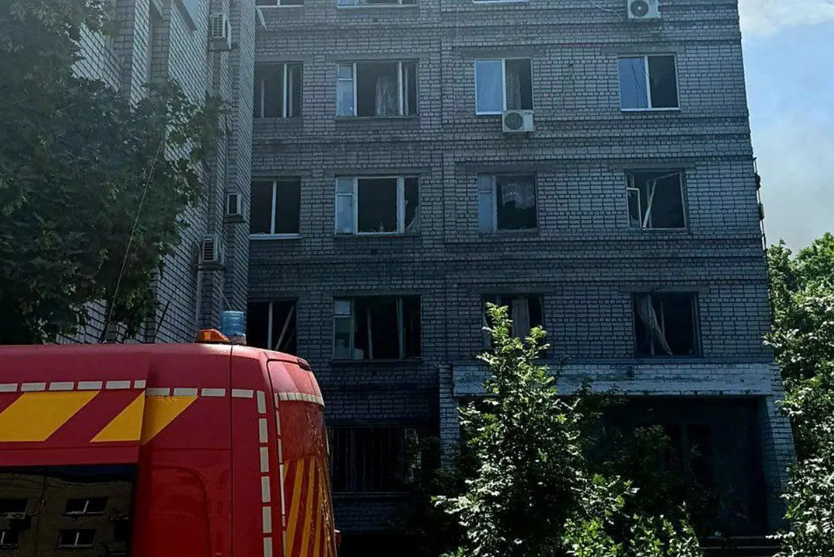 Ворог завдав удару балістикою по Дніпру, є загиблі та поранені