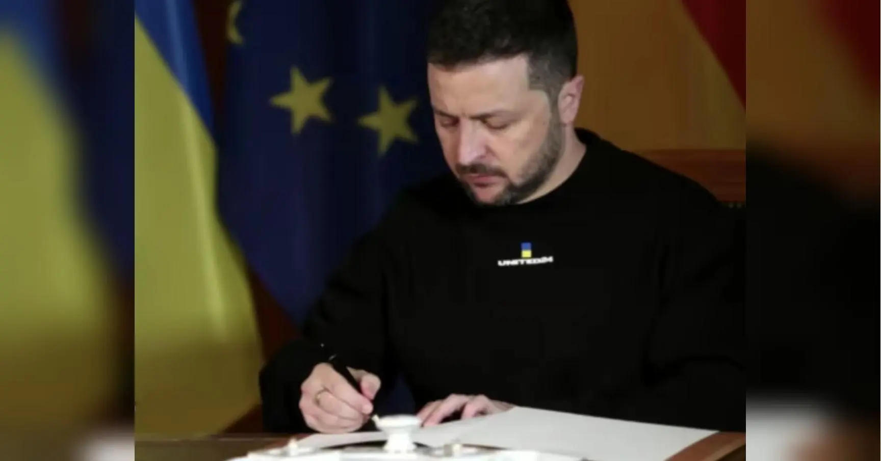 Президент призначив нових послів: хто представлятиме Україну за кордоном