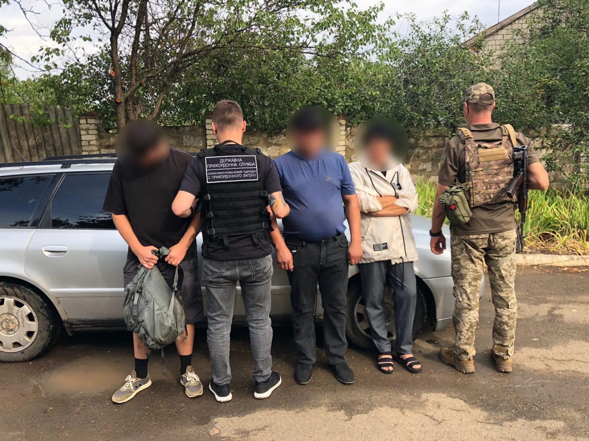 Пара з Одещини переправляла військовозабов’язаних чоловіків через кордон