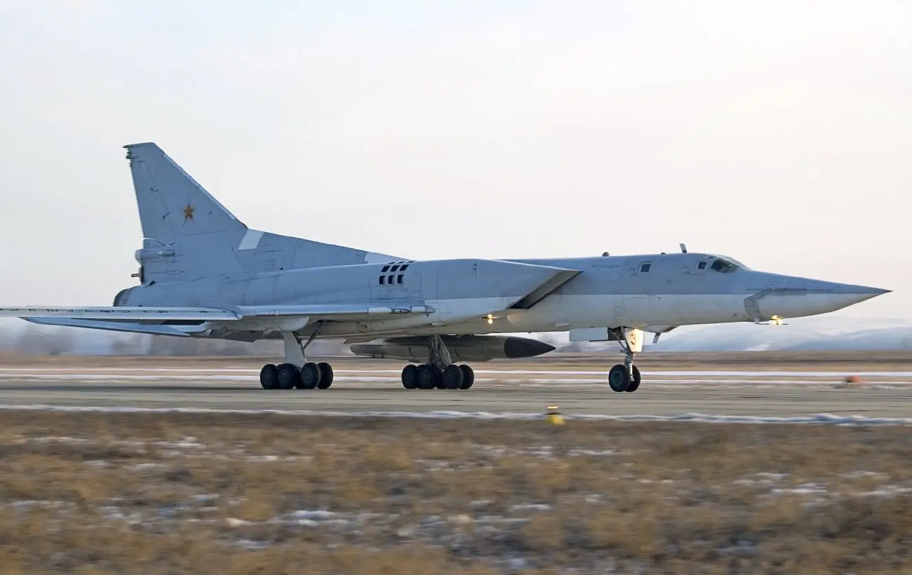 Готує обстріл? РФ перекинула 40 Ту-22М3 на "Оленья": аналітики назвали мету