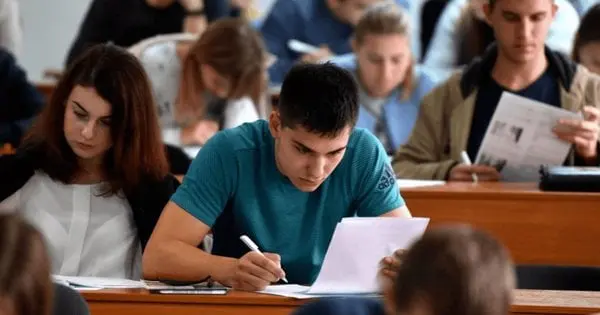 На Хмельниччині 2044 чоловіків підозрюють у фіктивному навчанні в університетах