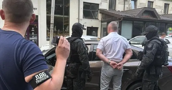 Начальника служби судової охорони Львівщини затримали на хабарі