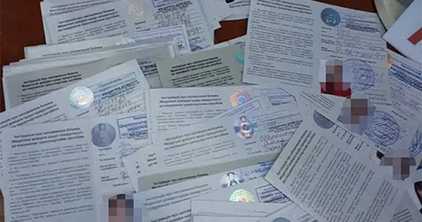 На Львівщині автоінструктора покарали за продаж медичних довідок для водіння