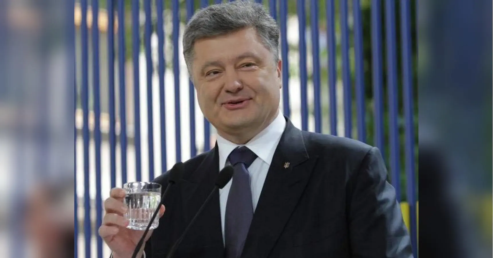 Порошенко подарував мільйон доларів, але продовжує скаржитись, що через санкції не може допомагати ЗСУ, — Сергій Іванов