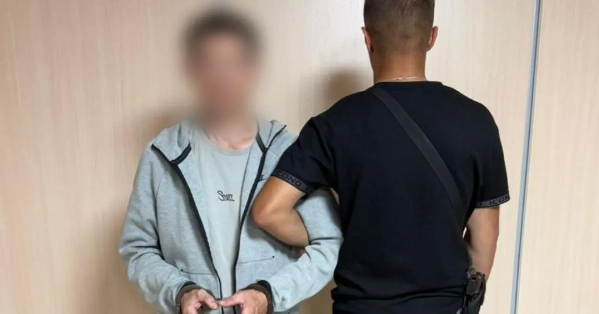 У Харкові затримали чоловіка, який зґвалтував дівчину на кладовищі
