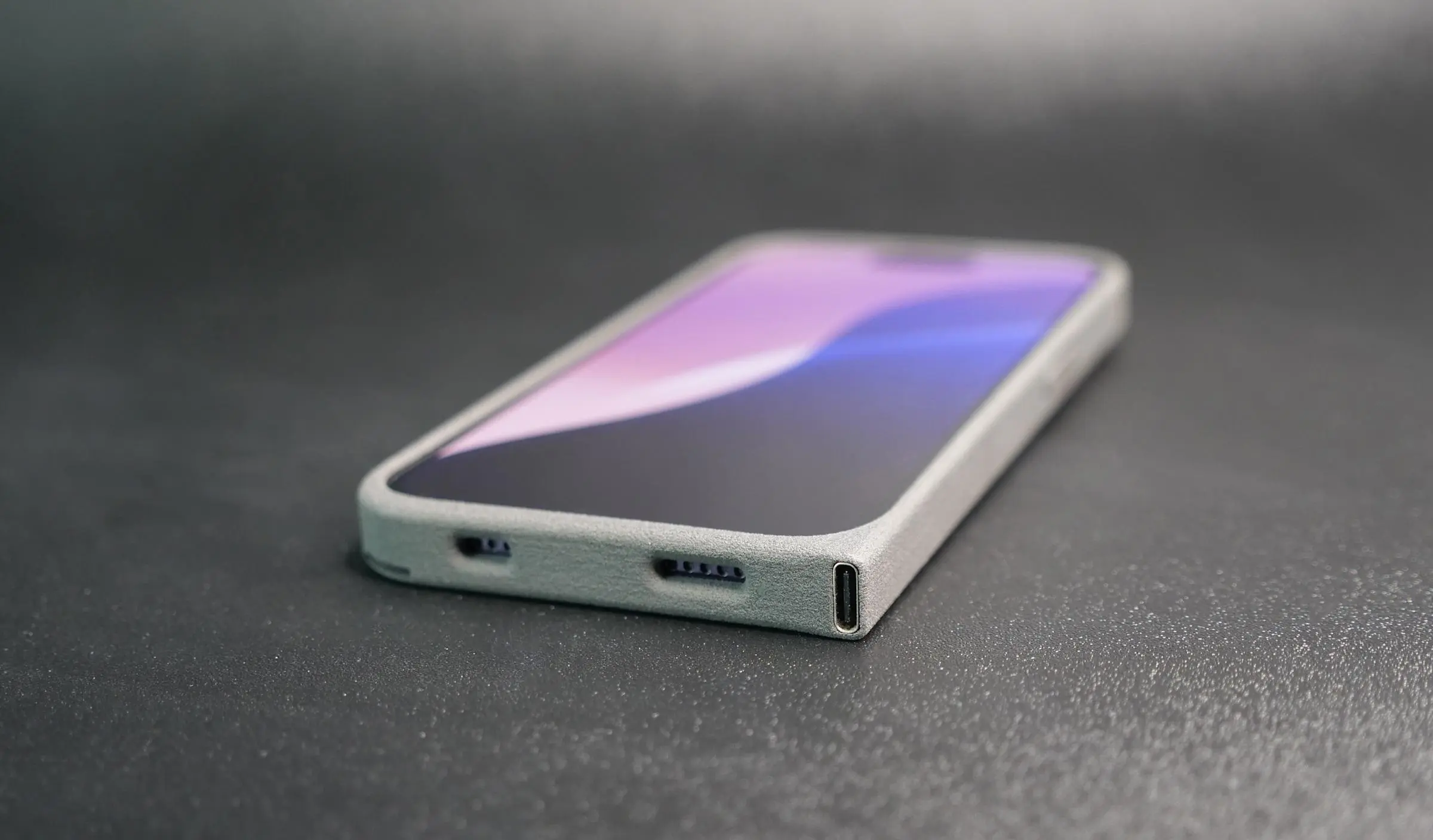 Нові чохли для смартфонів забезпечать iPhone портом USB-C