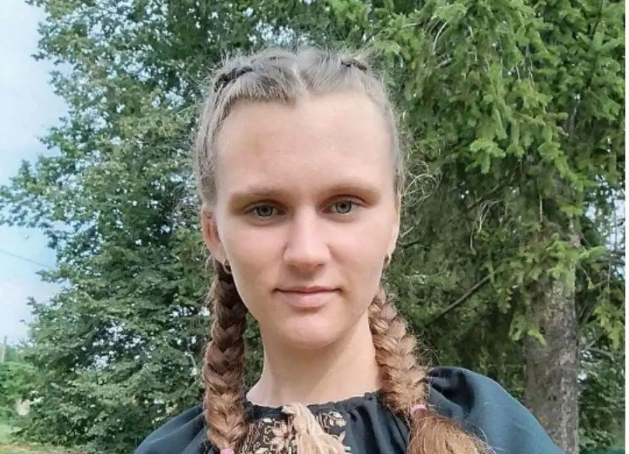 На Вінниччині зникла дівчинка, людей просять допомогти з розшуком 14-річної Олександри