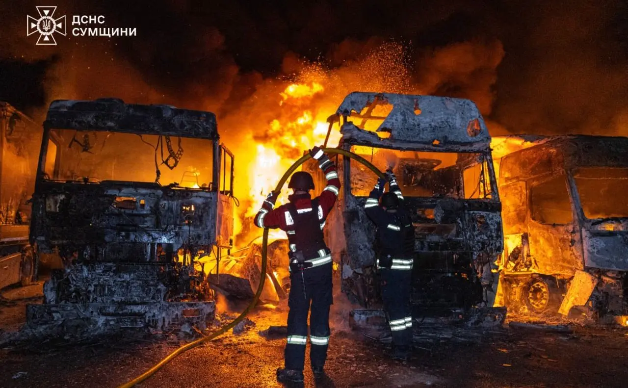Звірячі удари та терор проти звичайних міст: Зеленський про масовану російську атаку