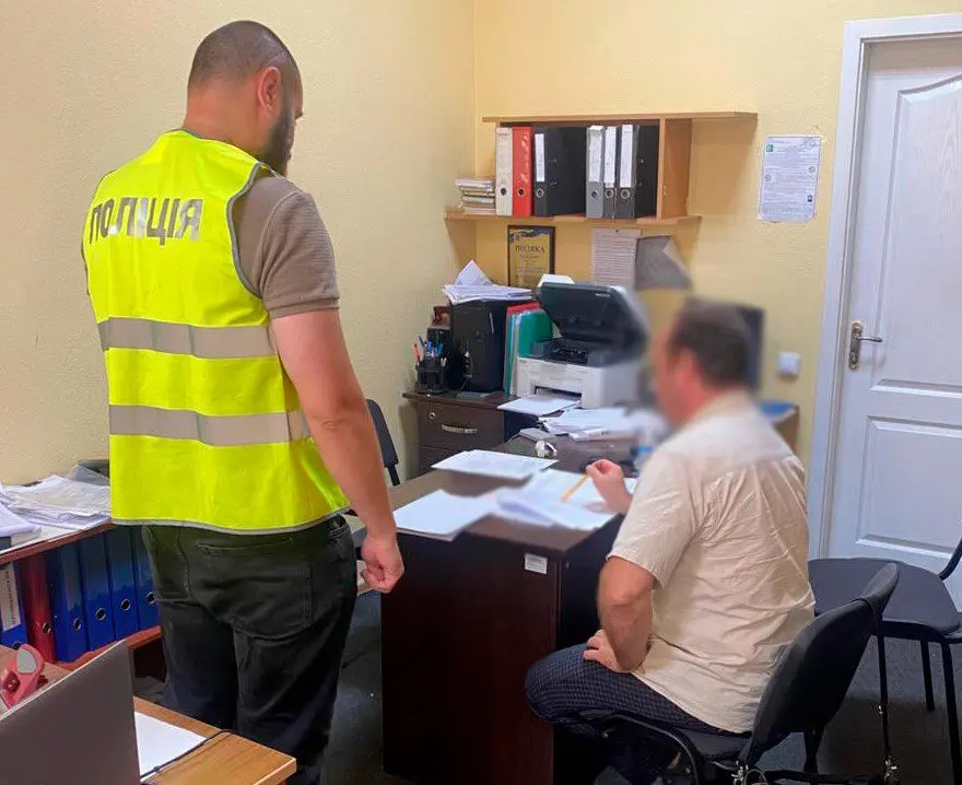 Директор будфірми, що ремонтувала ДЮСШ «Козак» у Києві, підозрюється у зловживанні