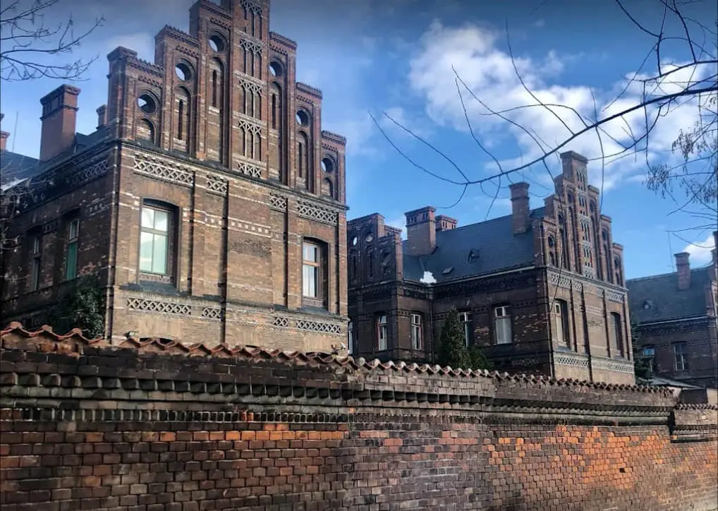 У Празі через пожежу в пологовому будинку евакуювали немовлят