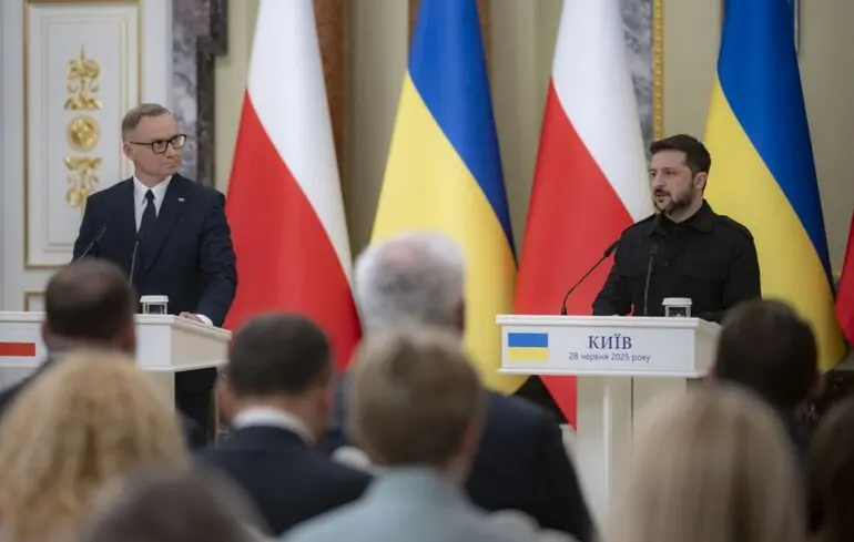 Зеленський зустрівся із Дудою: про що говорили глави держав