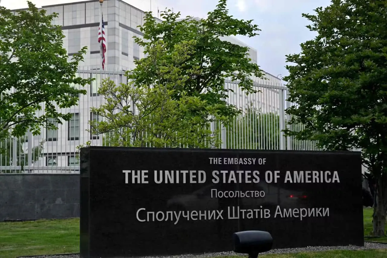 Посольство США після ударів РФ нагадало заклик Трампа до переговорів "обох сторін"