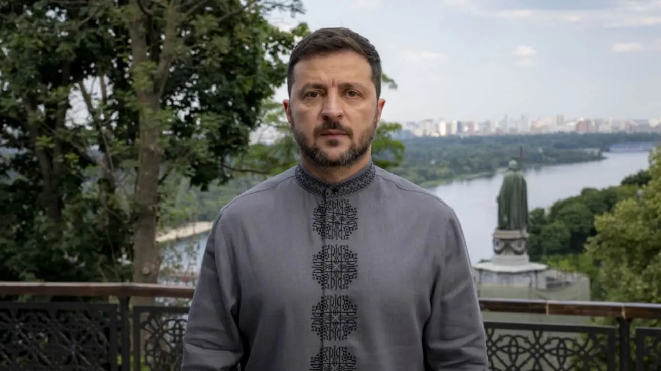 "Українці тут були, є і будуть": Зеленський привітав із Днем державності