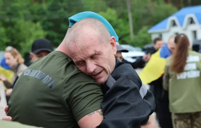 Відбувся ще один обмін тяжкохворими та важкопораненими полоненими. Серед звільнених – захисники Маріуполя