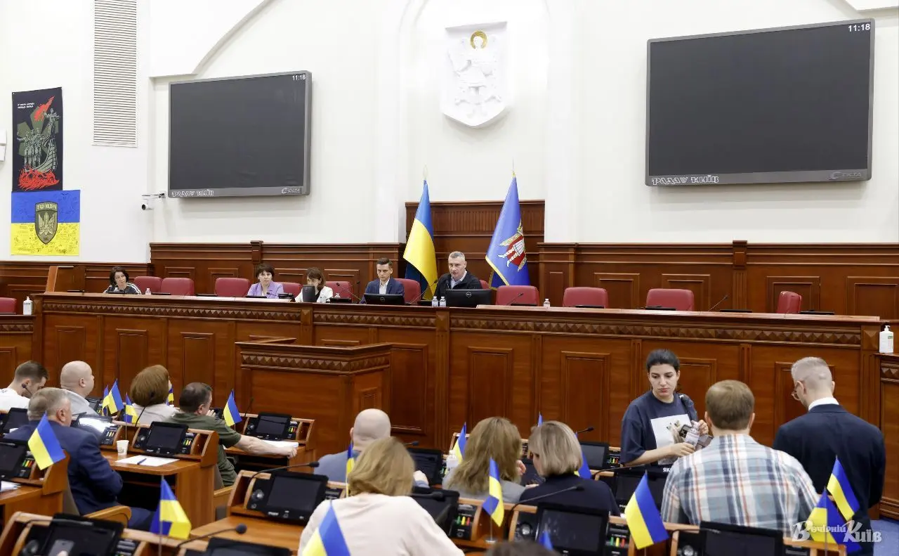 Рішення Київради впроваджуються з дотриманням усіх норм, регламенту та законності, — Бондаренко