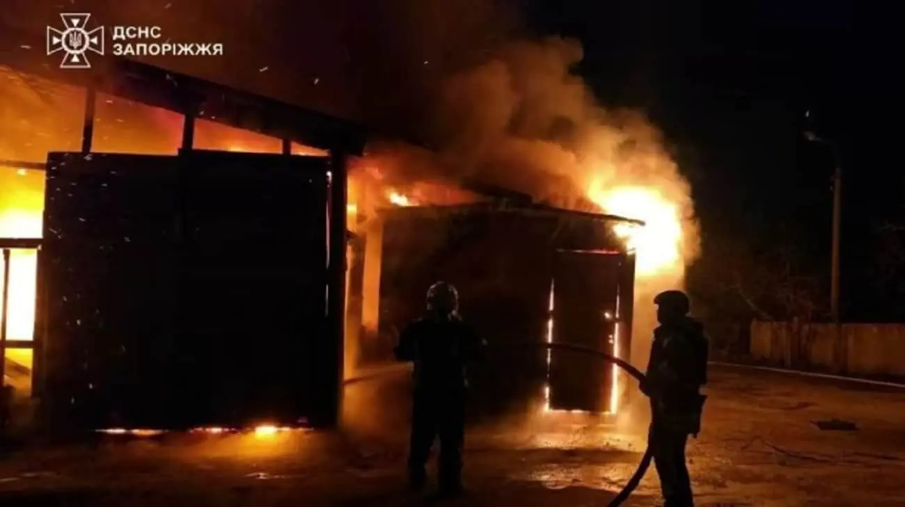 Внаслідок атаки російських дронів у Запоріжжі виникли пожежі