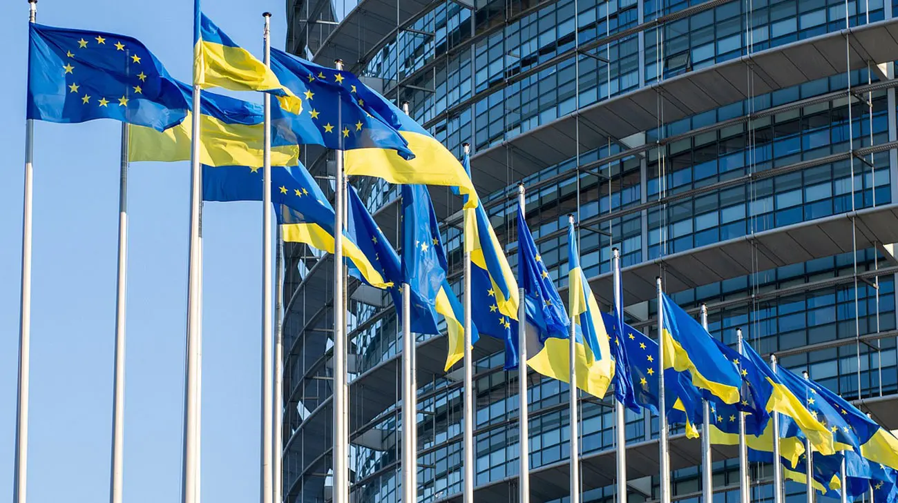 ЄС попередив Україну, що зупинить фінансування, якщо НАБУ і САП не повернуть незалежність