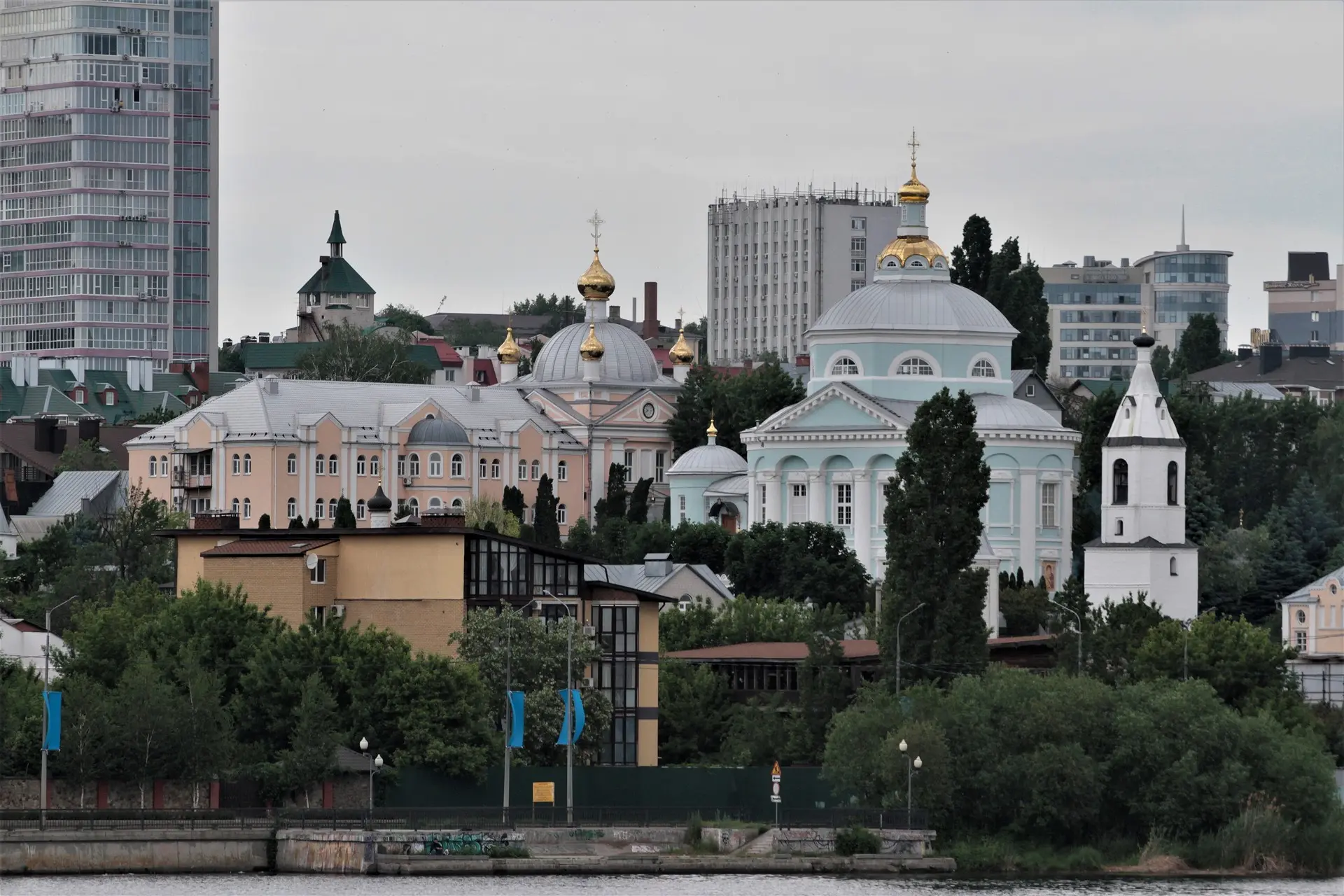 РФ атаковали дроны. Взрывы раздавались в Липецкой, Ростовской областях и Воронеже – видео