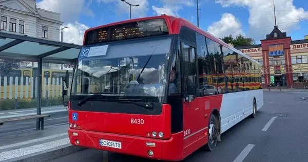 На маршруті №32 у Львові замінили всі автобуси