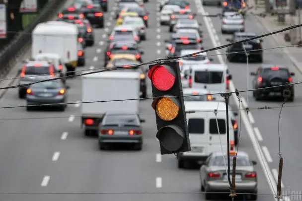 В Україні можуть ввести жорсткіші штрафи за перевищення швидкості: що чекає на водіїв