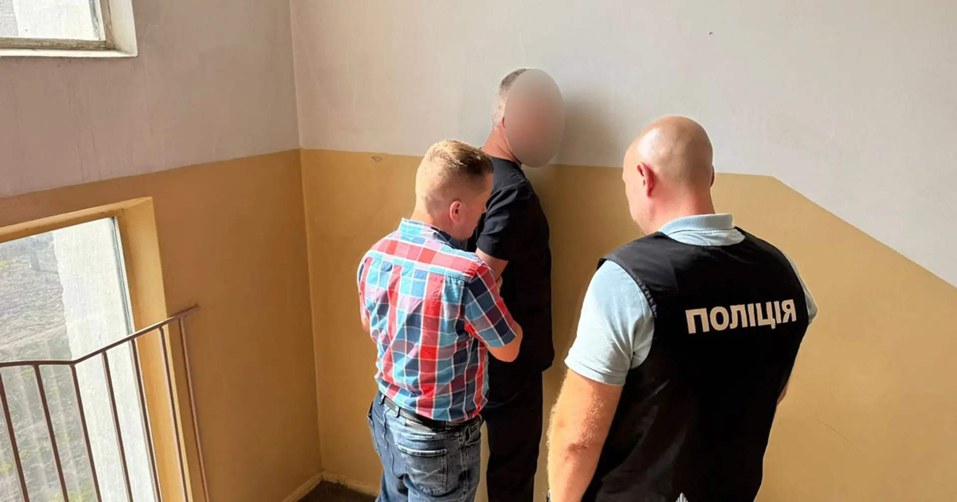 Тернопіль: Лікаря затримали за хабар у 5000 доларів
