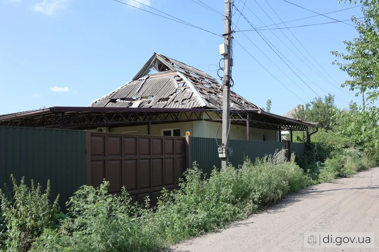 “Приліт” по Дергачах: БпЛА вдарив по приватному будинку (фото)