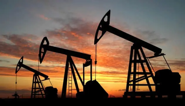 ЗМІ: ЄС відклав зниження цінової стелі на нафту через ситуацію на Близькому Сході