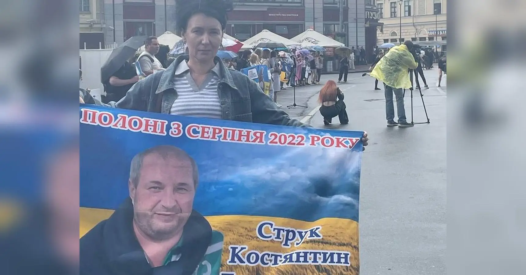 «Директорка школи промовилася знайомій, що здала окупантам всю нашу сім’ю»: дружина цивільного заручника