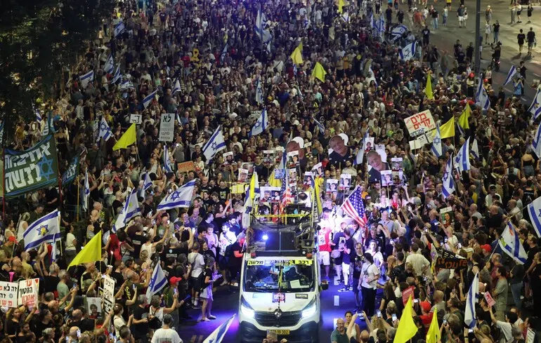 У Тель-Авіві відбувся багатотисячний мітинг з вимогою припинити війну в Газі