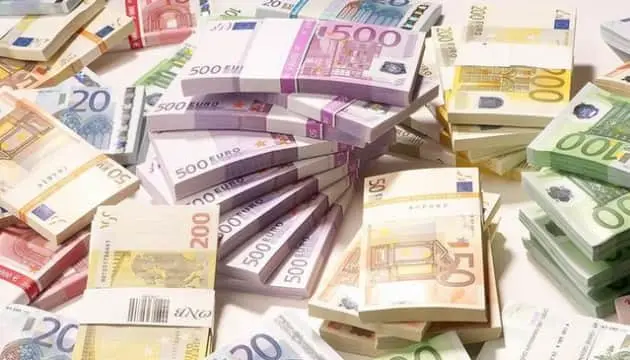 Псевдоінваліда з Австрії викрили у шахрайстві на сотні тисяч євро