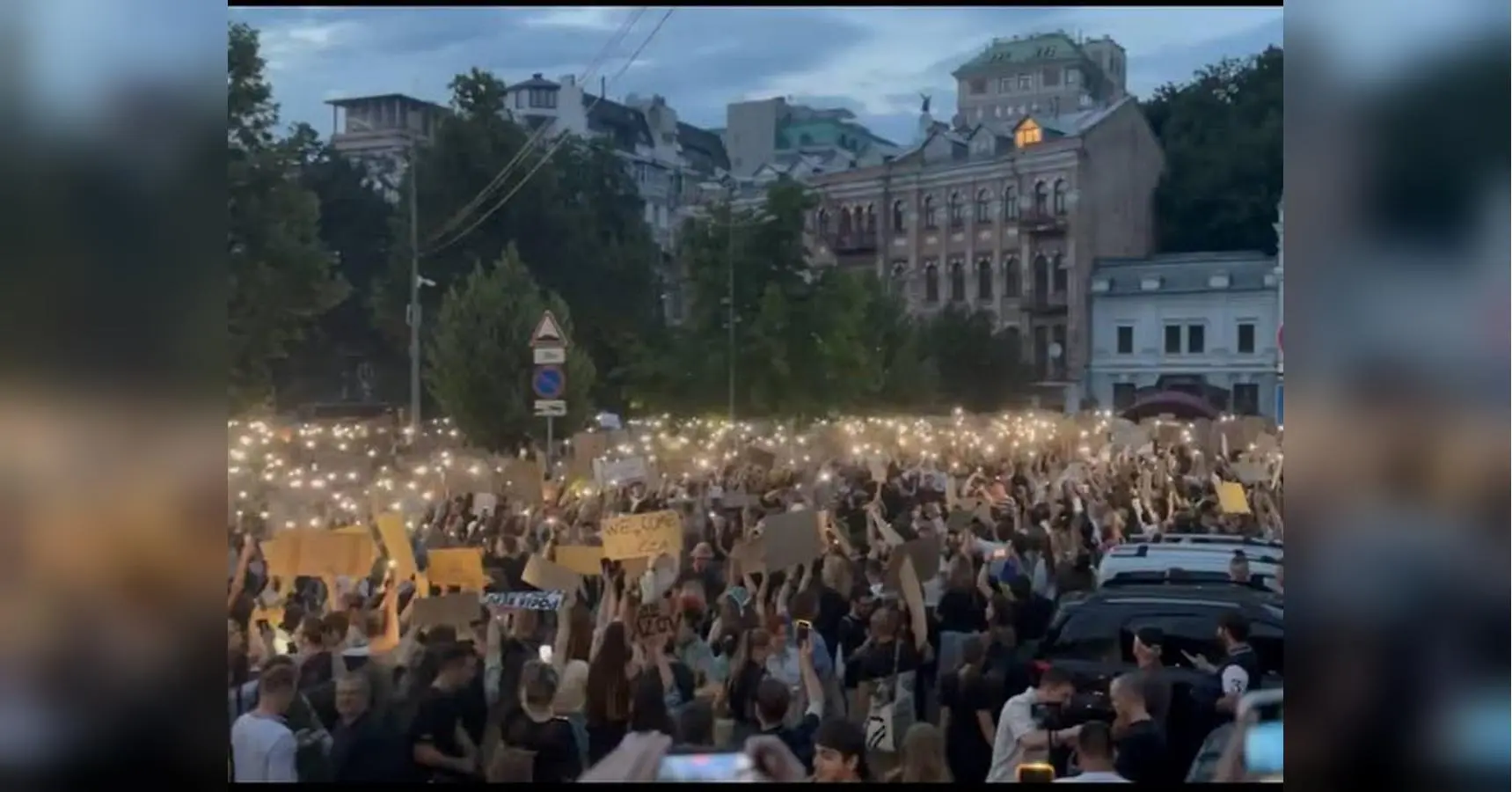 Вето на закон: українці по всій країні протестували проти знищення НАБУ і САП