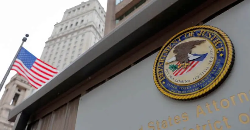 ЗМІ: у США звільнили десятки слідчих, які вели справи проти Трампа