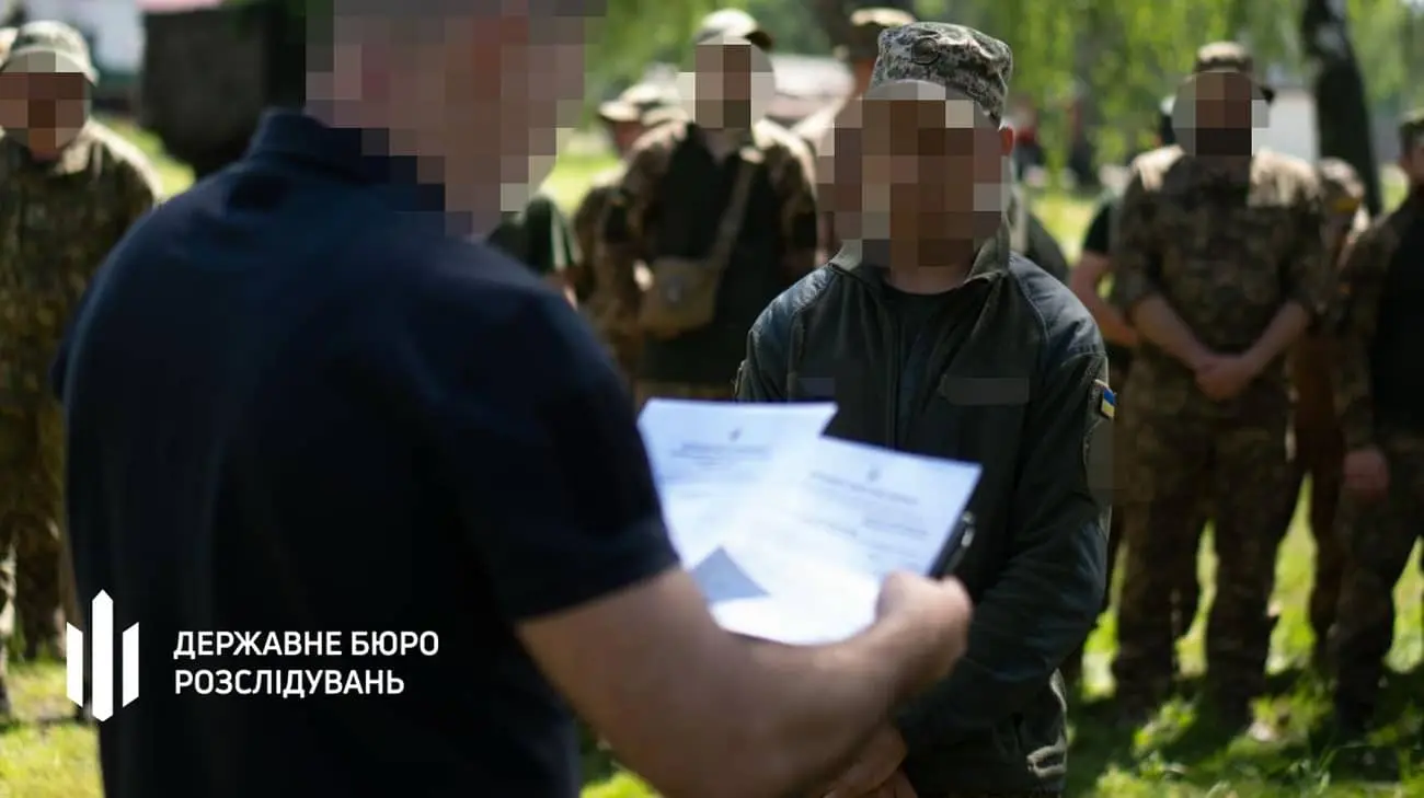 ДБР: Чотирьох військових арештували, бо відмовилися їхати в зону бойових дій  