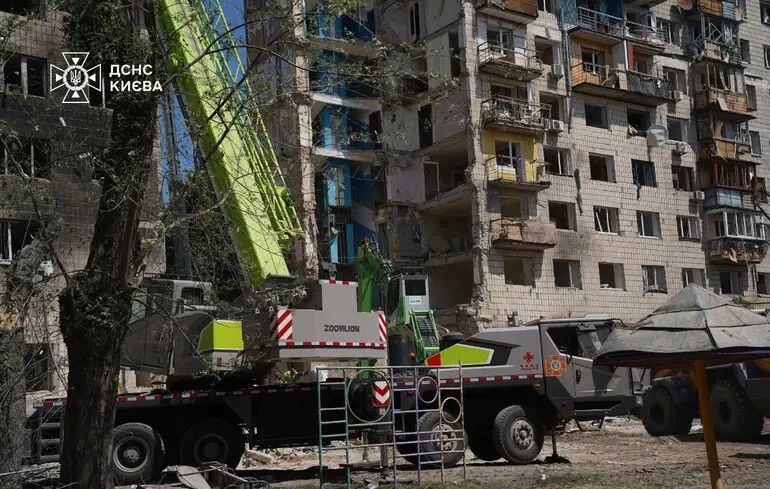 У Києві внаслідок масованої атаки росіян кількість загиблих зросла до 28 
