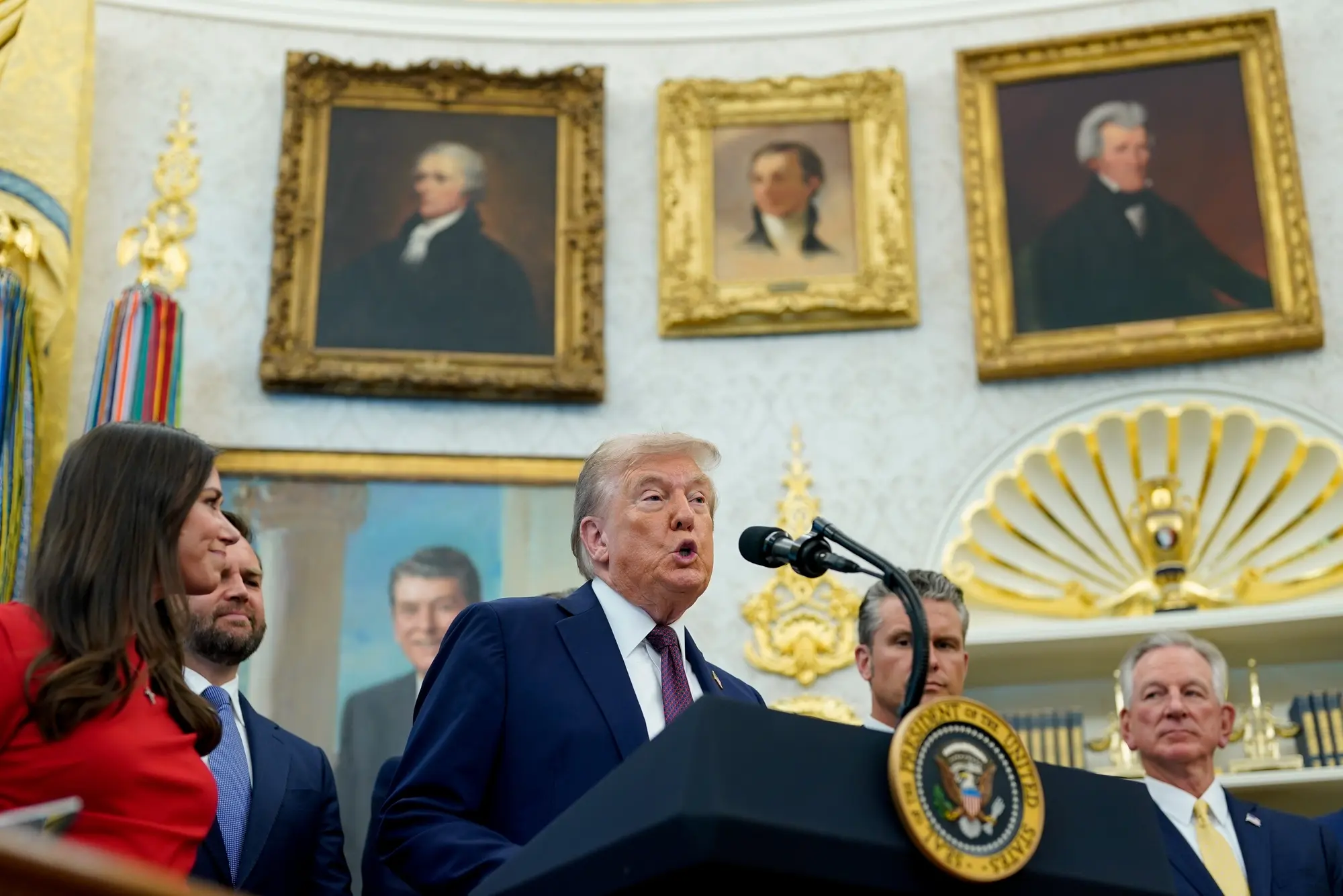 "Узнал интересные вещи". Трамп с интригой ответил на вопрос о том, говорил ли с Путиным