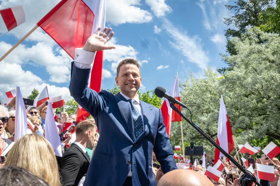 Кандидат в президенти Польщі запропонував супернику здати аналізи через "наркотичні підозри"