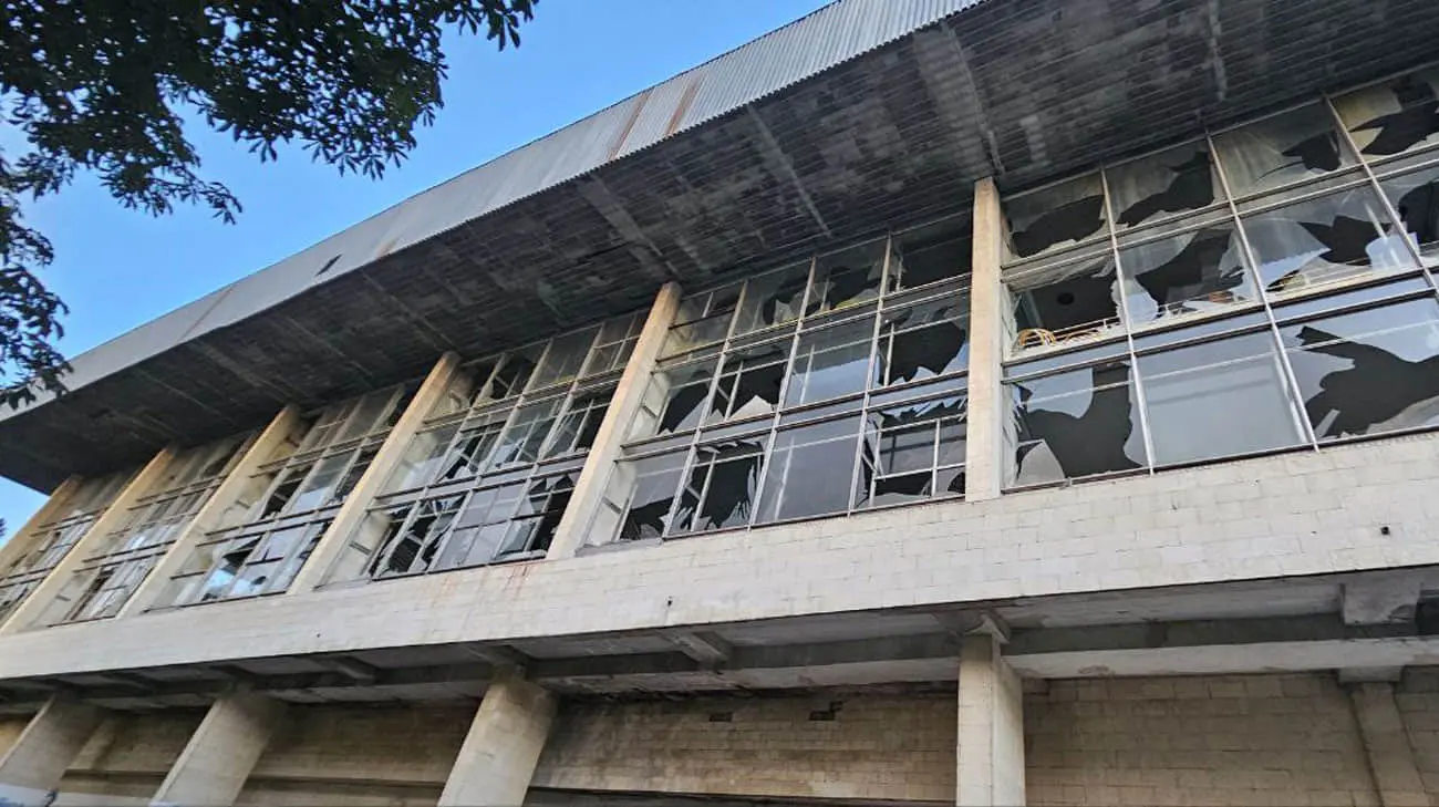 У Києві внаслідок атаки постраждав кампус КПІ, у будівлі поруч вирувала масштабна пожежа 