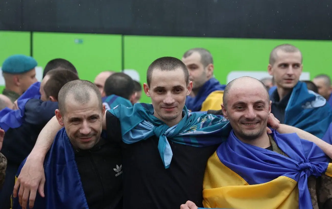 Україна і Росія провели новий обмін полоненими (фото, відео)